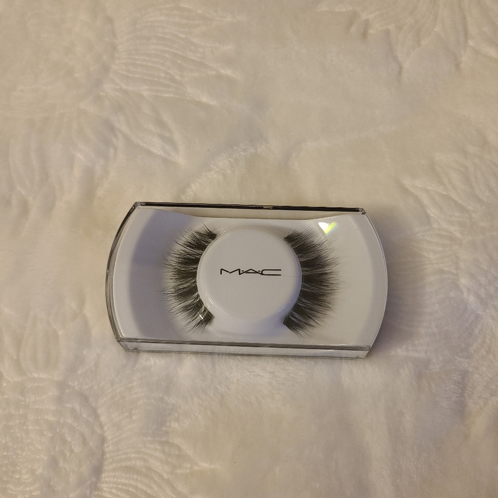 Eyelashes